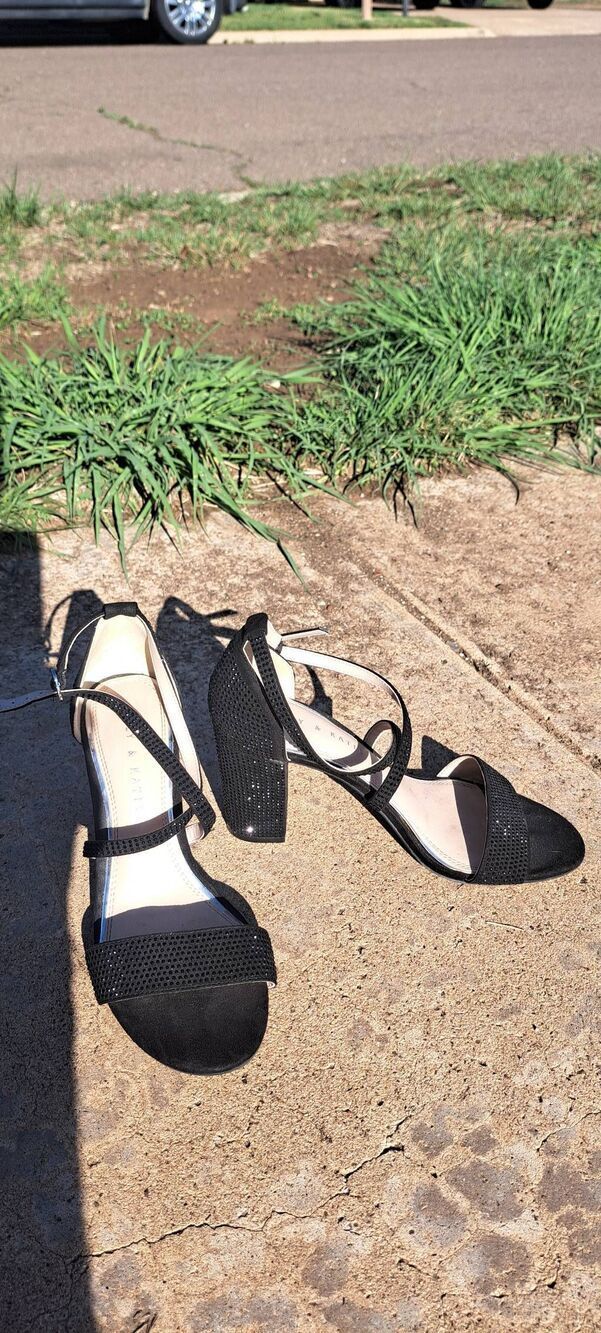 Kelly & Katie Black Rhinestone Block Heel Ankle Strap Sandals Women’s Size 7M